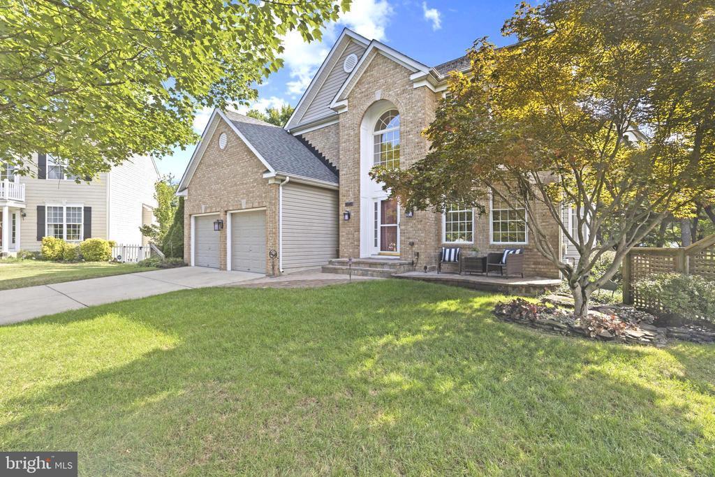 8040 FLORA LANE