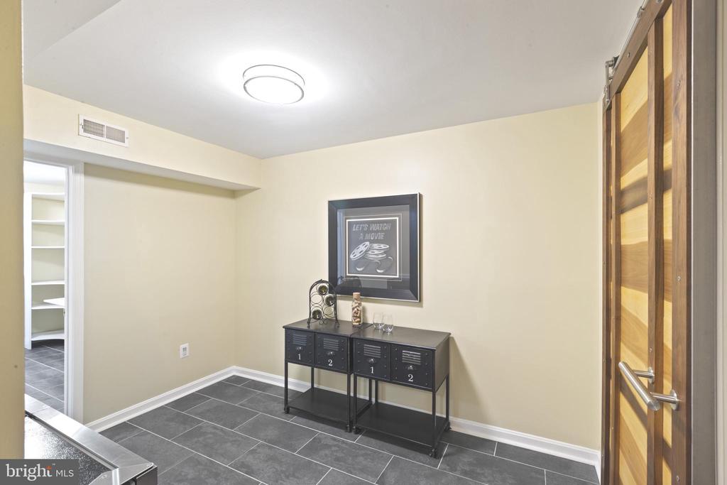 8040 FLORA LANE