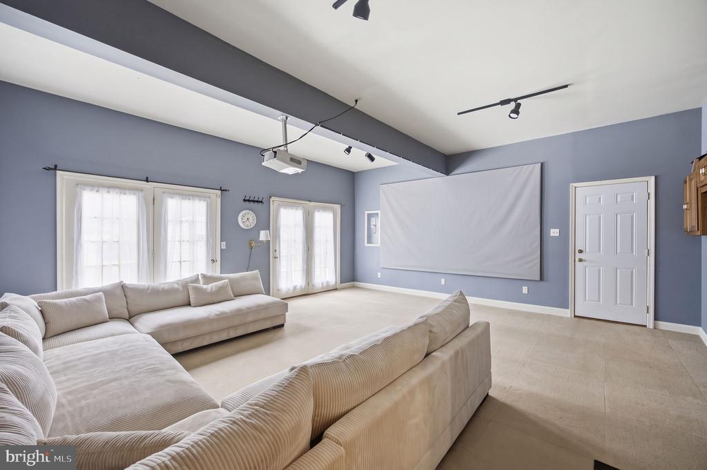 1017 MORGAN STATION DRIVE
