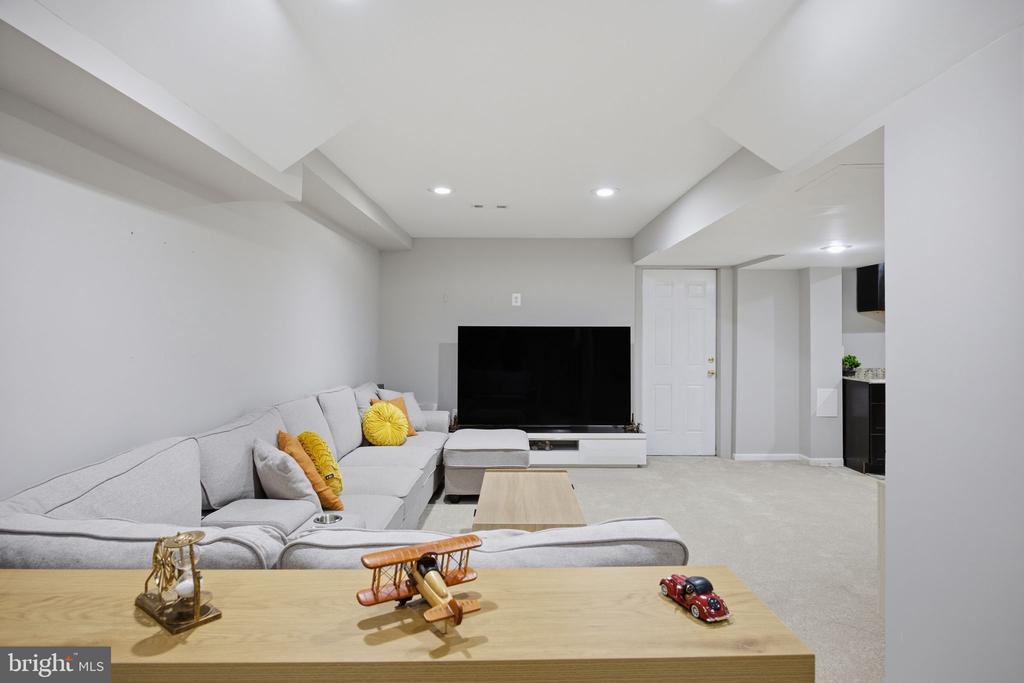 1017 MORGAN STATION DRIVE