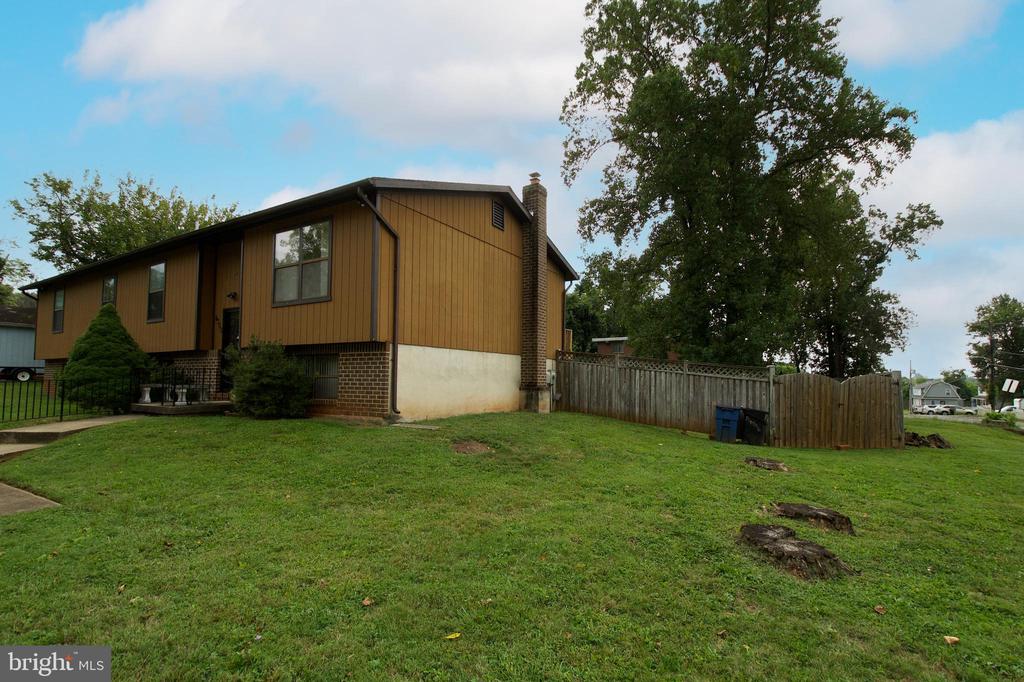 4700 Ridge Ave