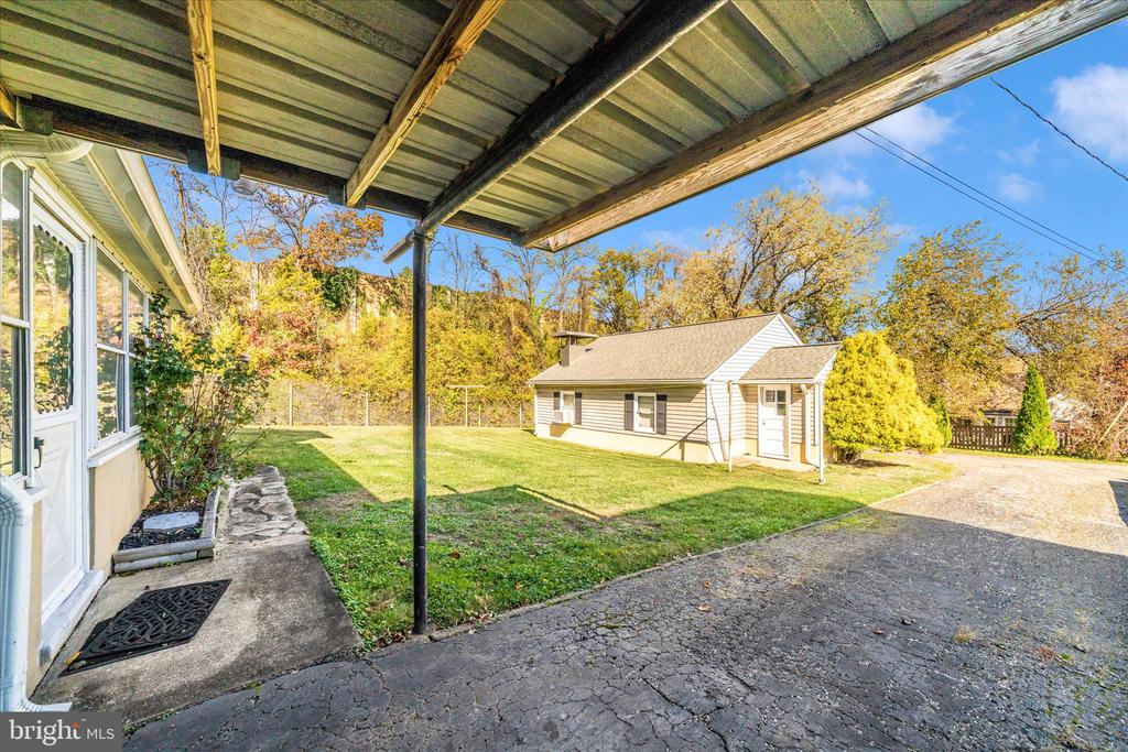 5627 OAKLAND ROAD