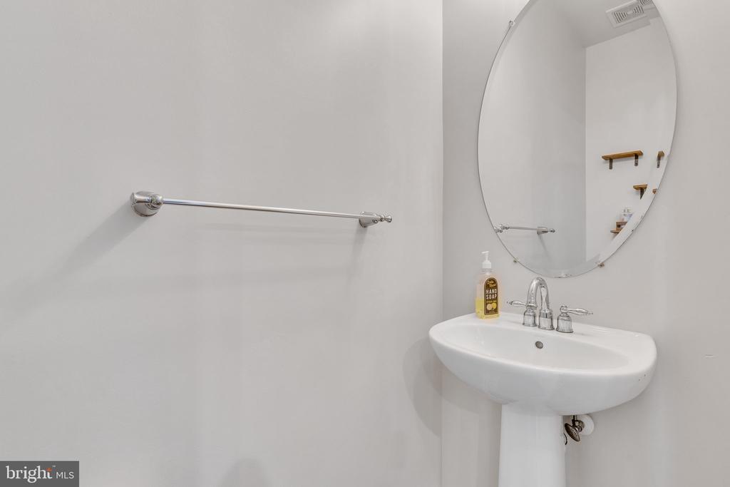 4589 Scottsdale Pl