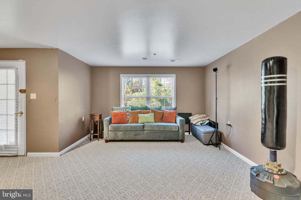 4589 Scottsdale Pl
