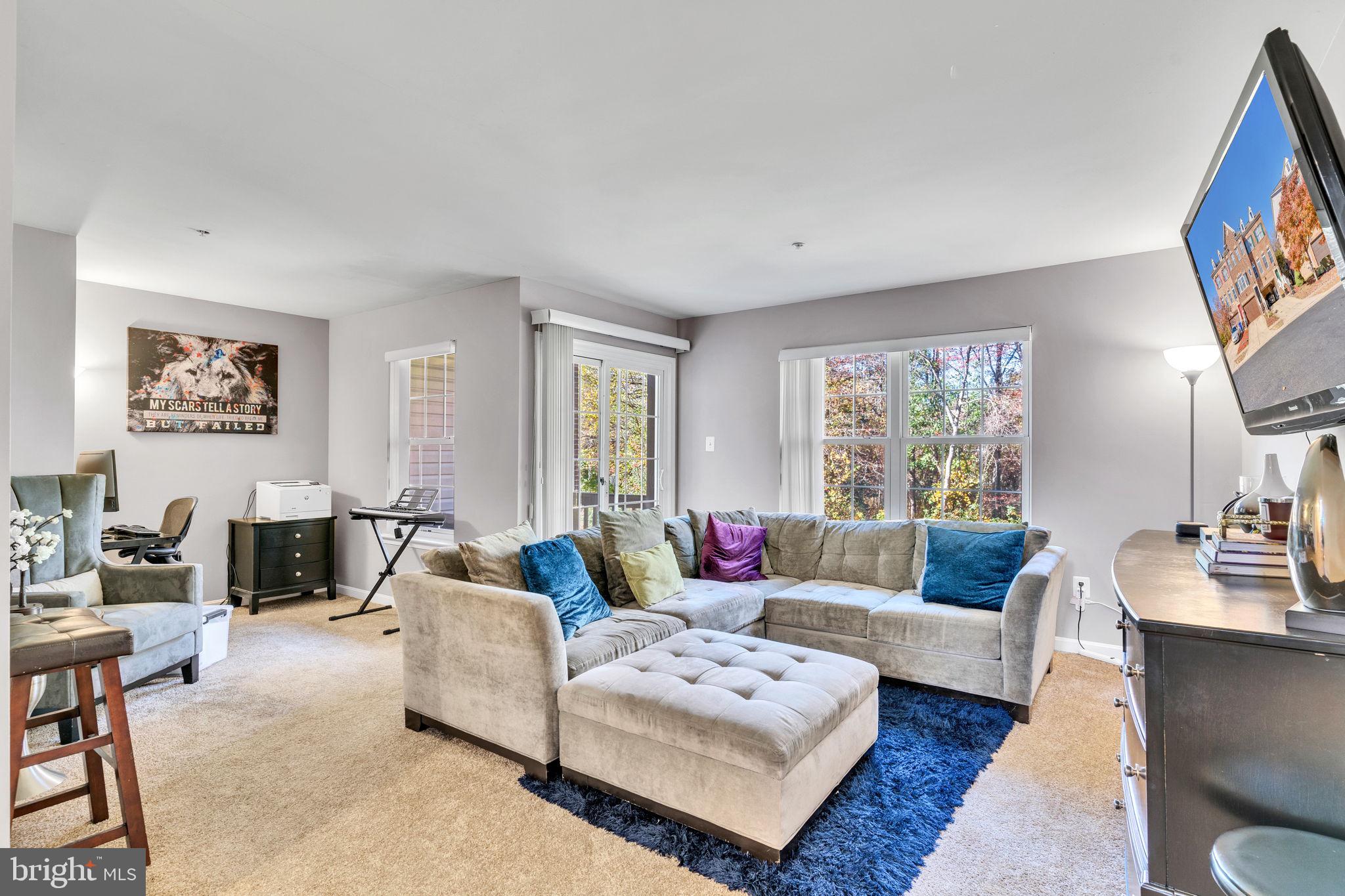 4589 Scottsdale Pl