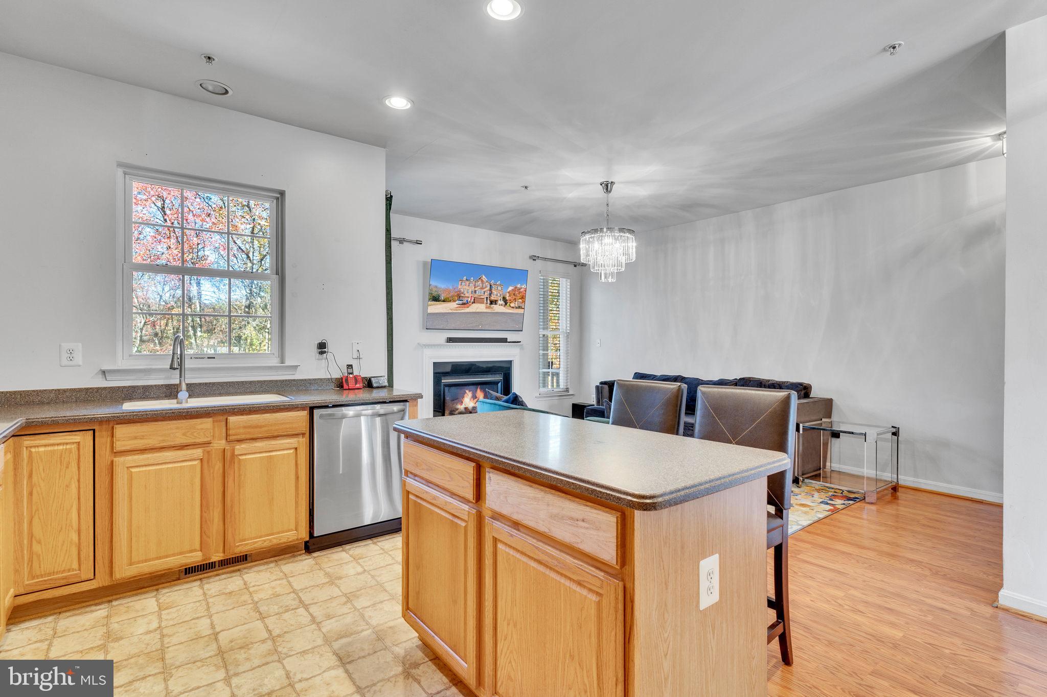 4589 Scottsdale Pl