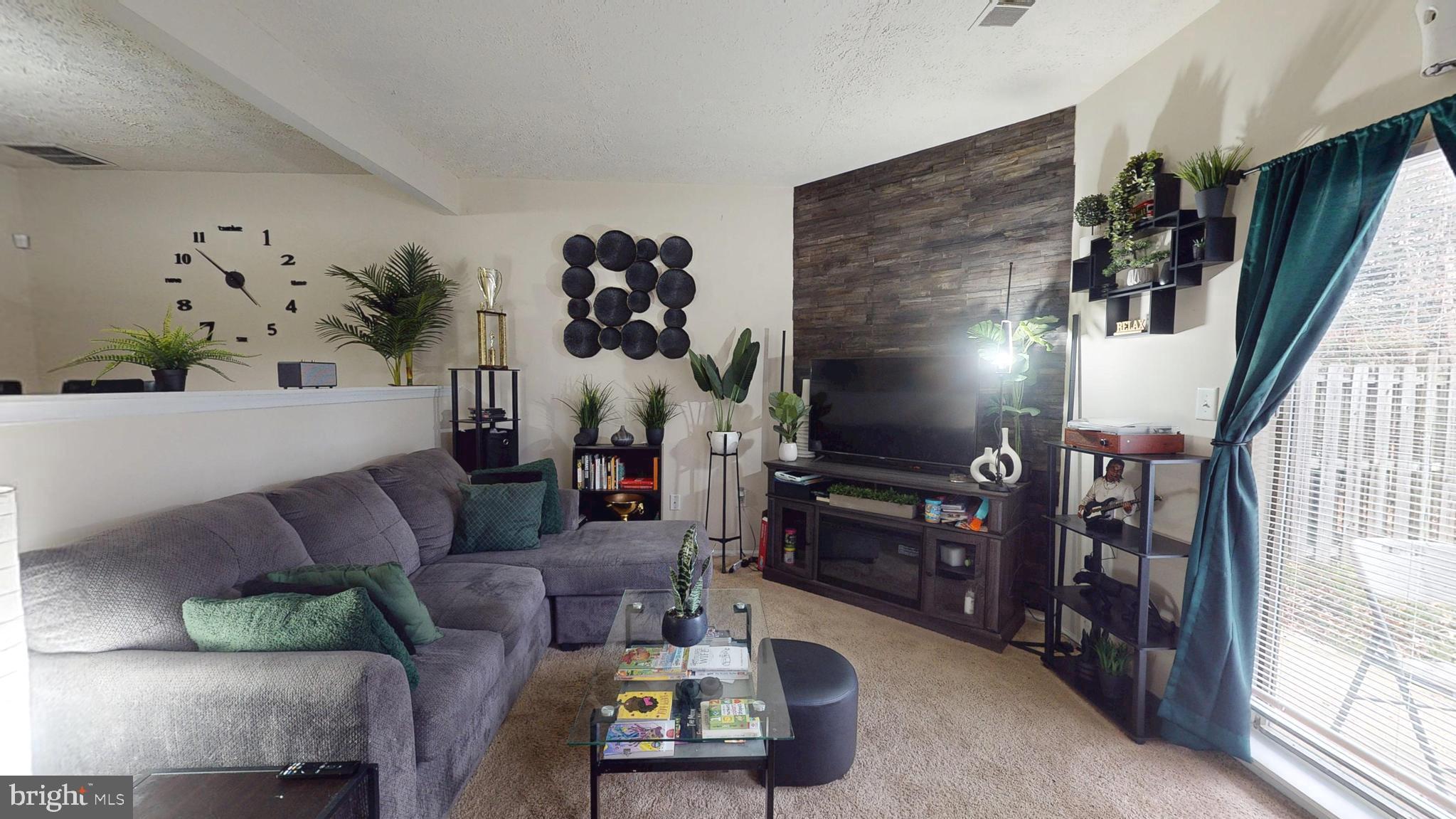 36 KINGS WHARF PLACE