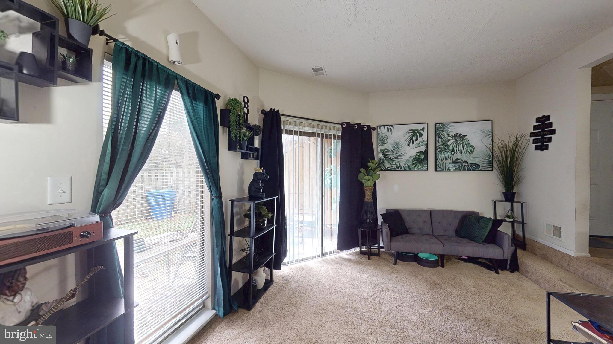 36 KINGS WHARF PLACE