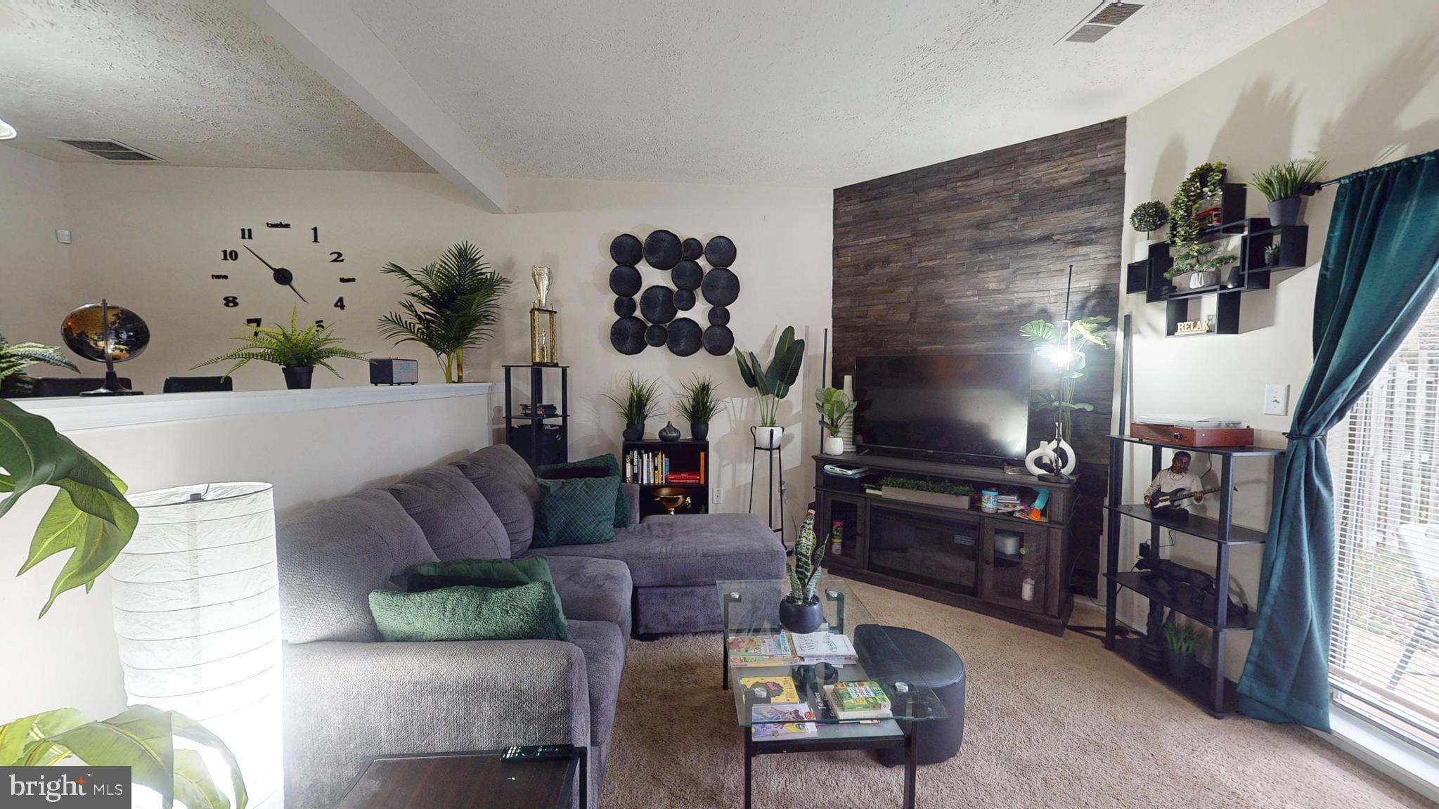 36 KINGS WHARF PLACE