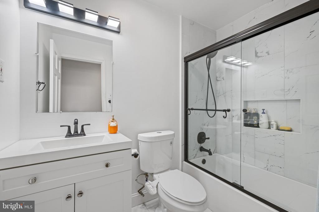 108 Taft Ter