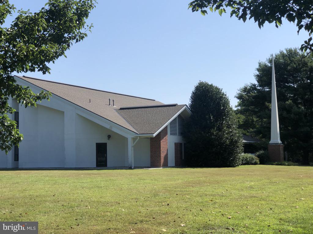 3030 Cedar Dr