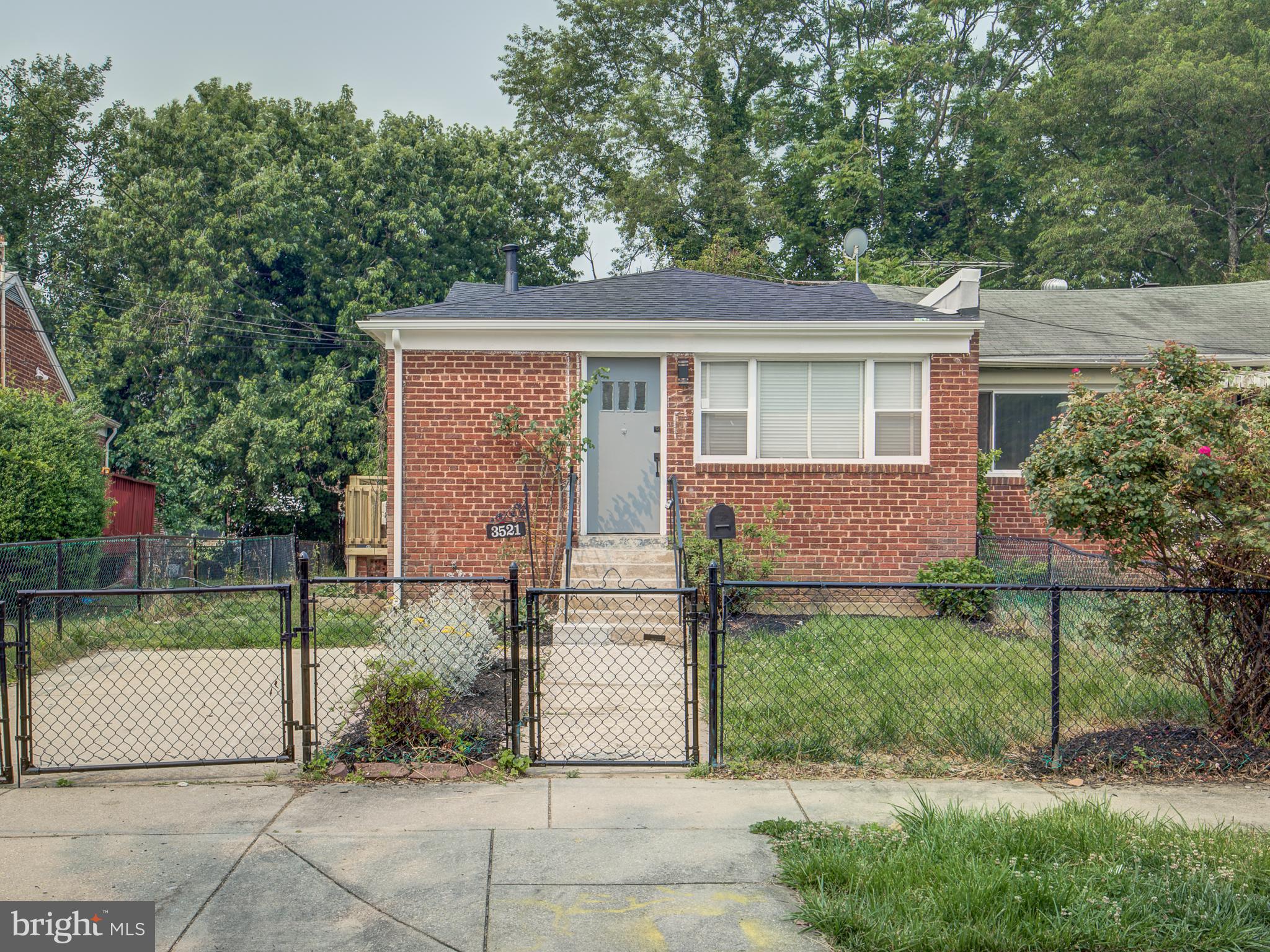 3521 Chadwick Court