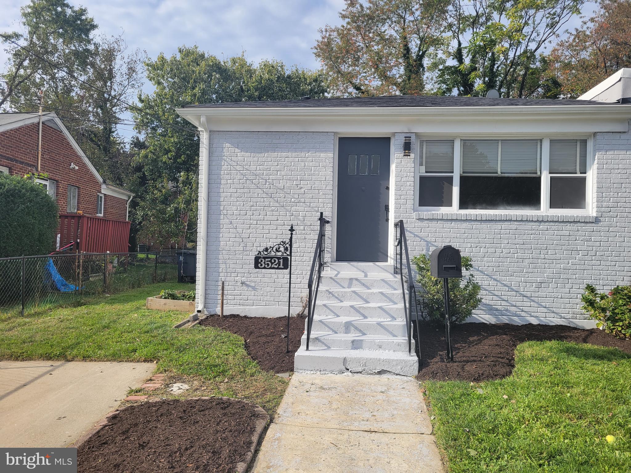3521 Chadwick Court