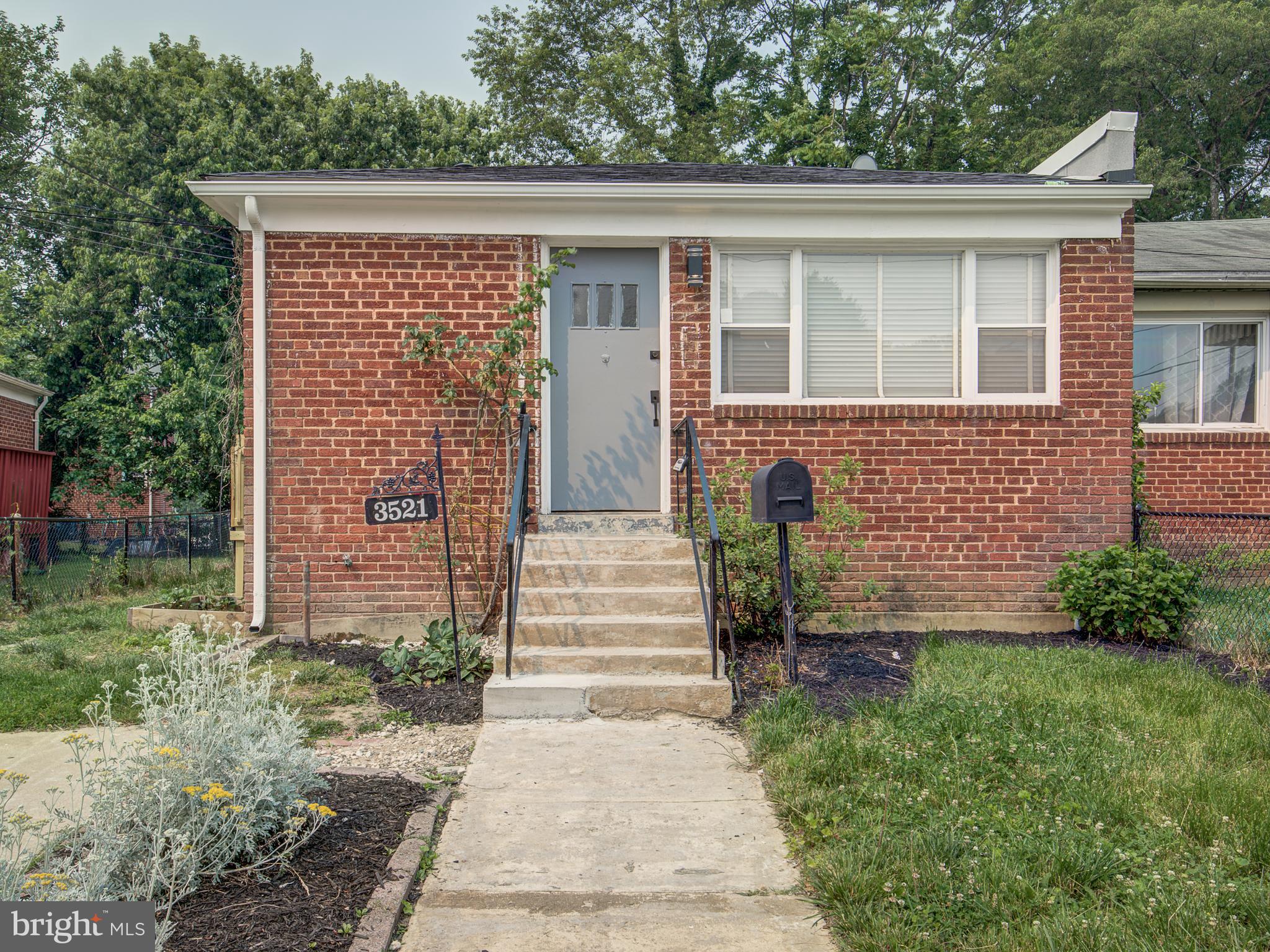 3521 Chadwick Court