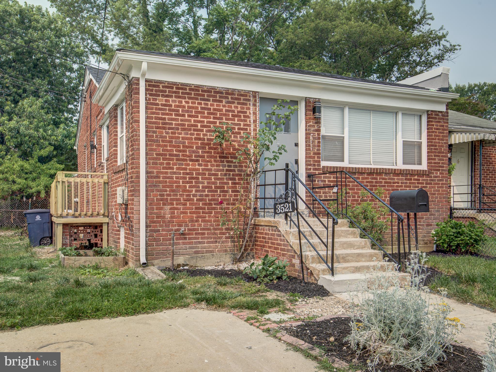 3521 Chadwick Court