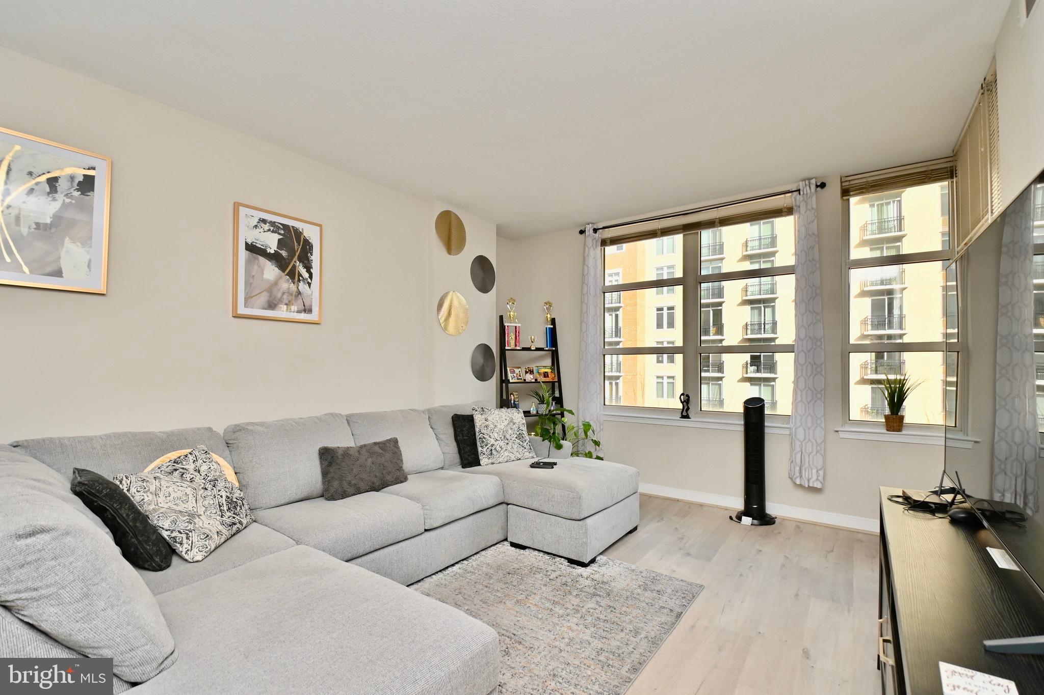 157 Fleet St #406
