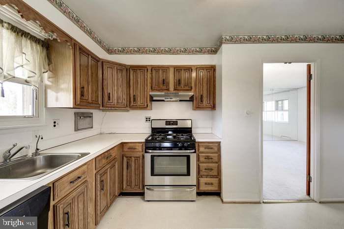 5502 BURRELL CT