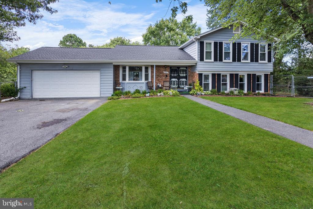9000 Heatherfield Ct