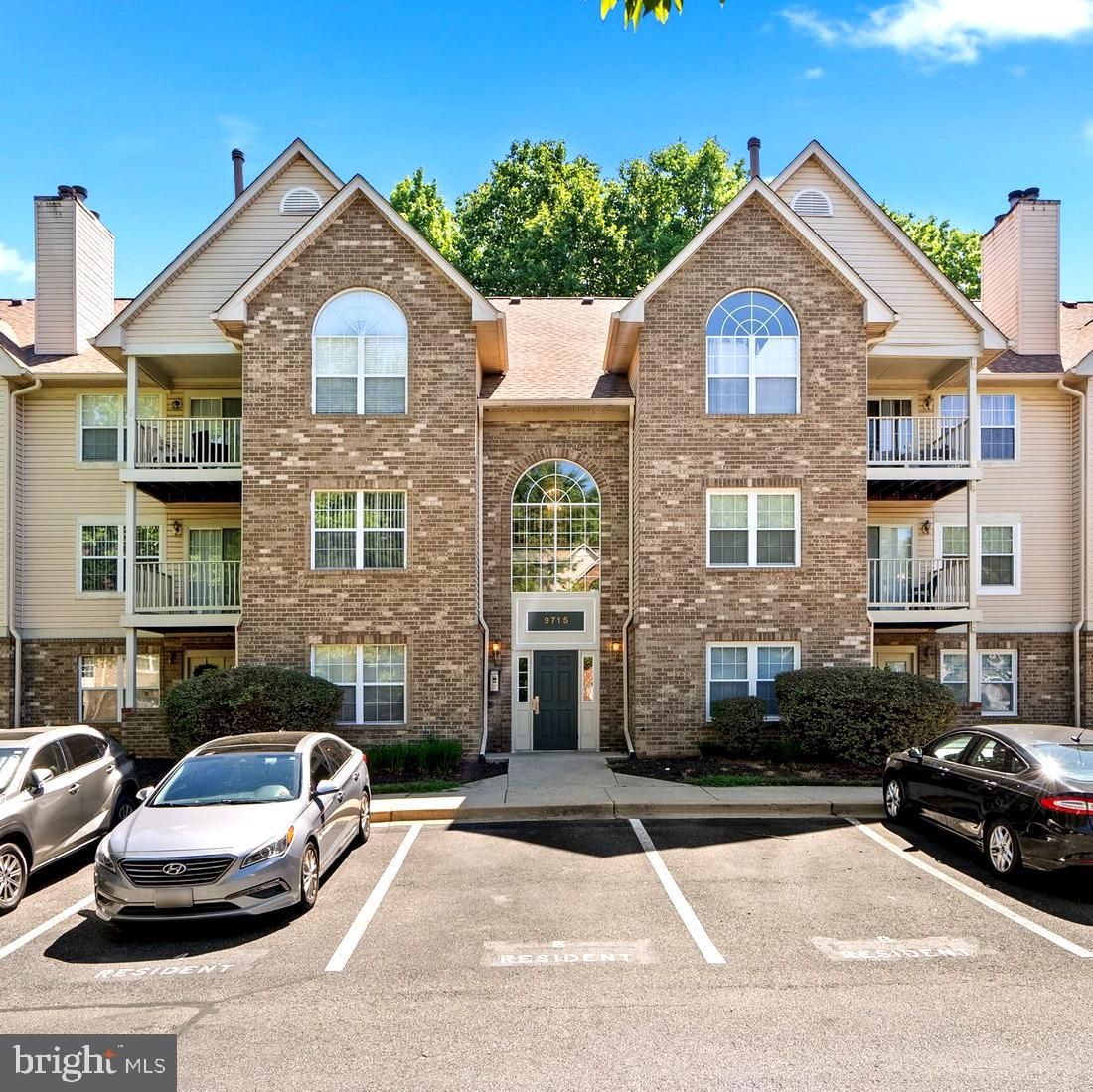 9715 Lake Pointe Ct ##303