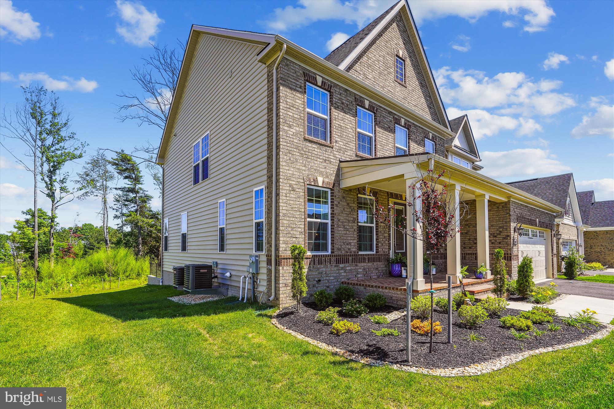 608 REXFORD WAY
