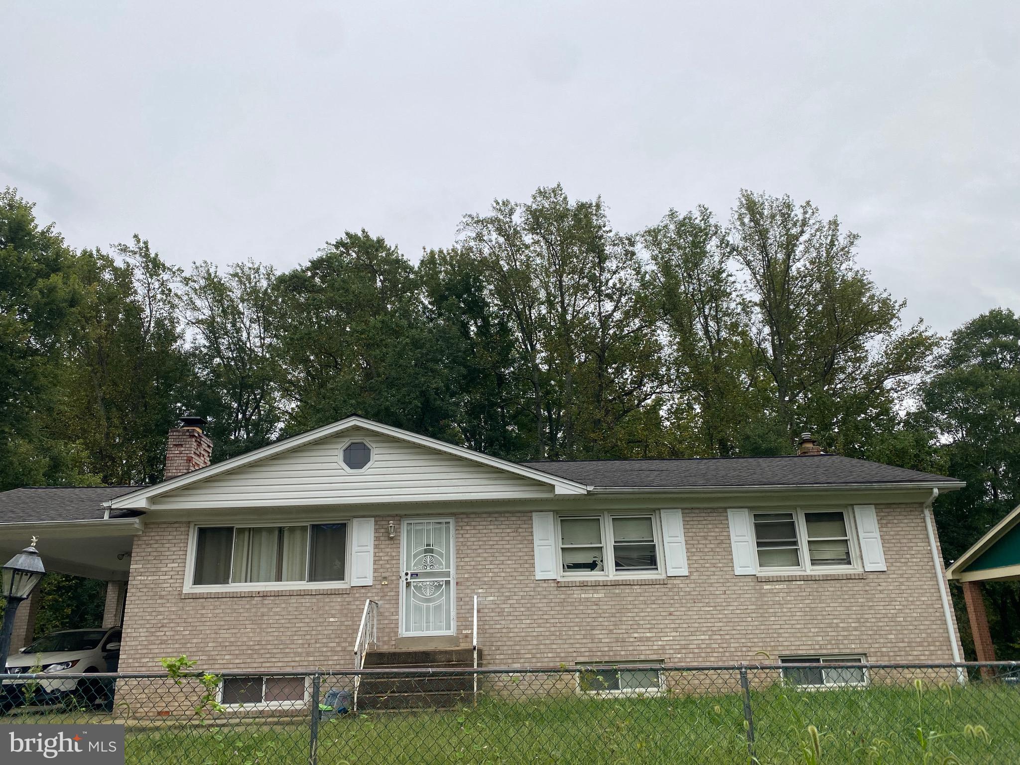 6819 Groveton Dr