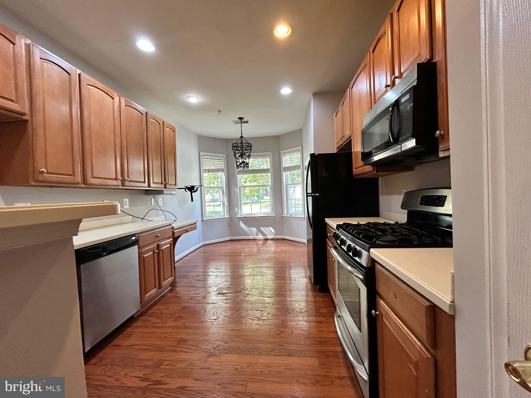 303 Dunnville Pl