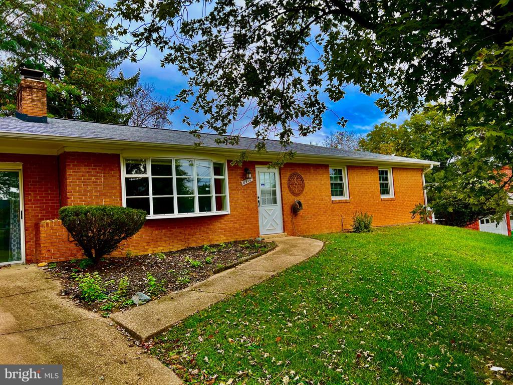 6916 CRAFTON LANE