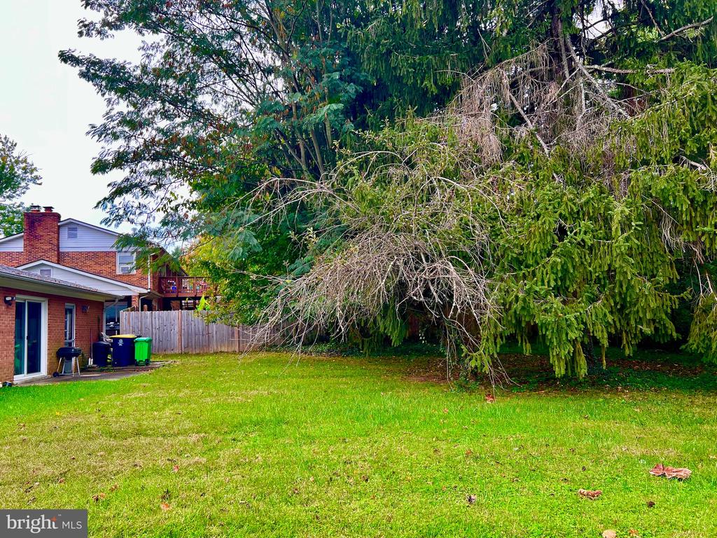 6916 CRAFTON LANE