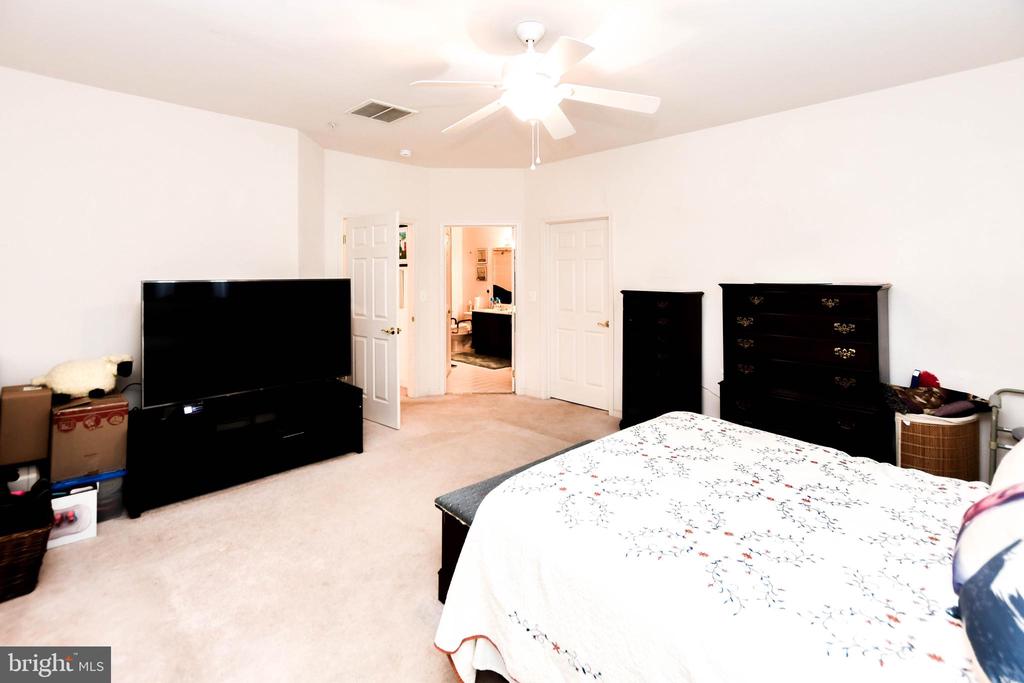 13004 CROCKER PLACE