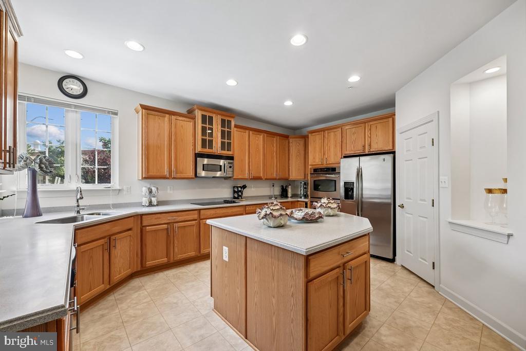 7314 CALEDON COURT