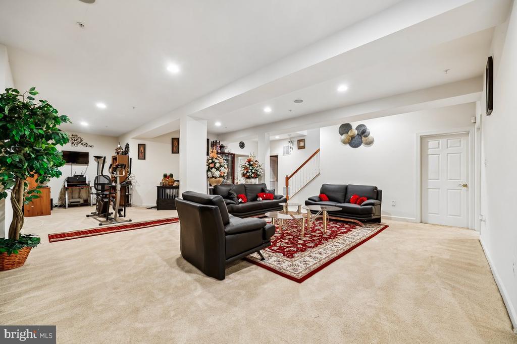 7314 CALEDON COURT