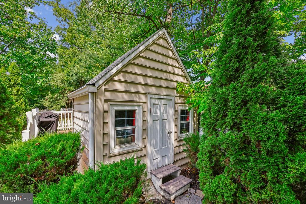 7314 CALEDON COURT