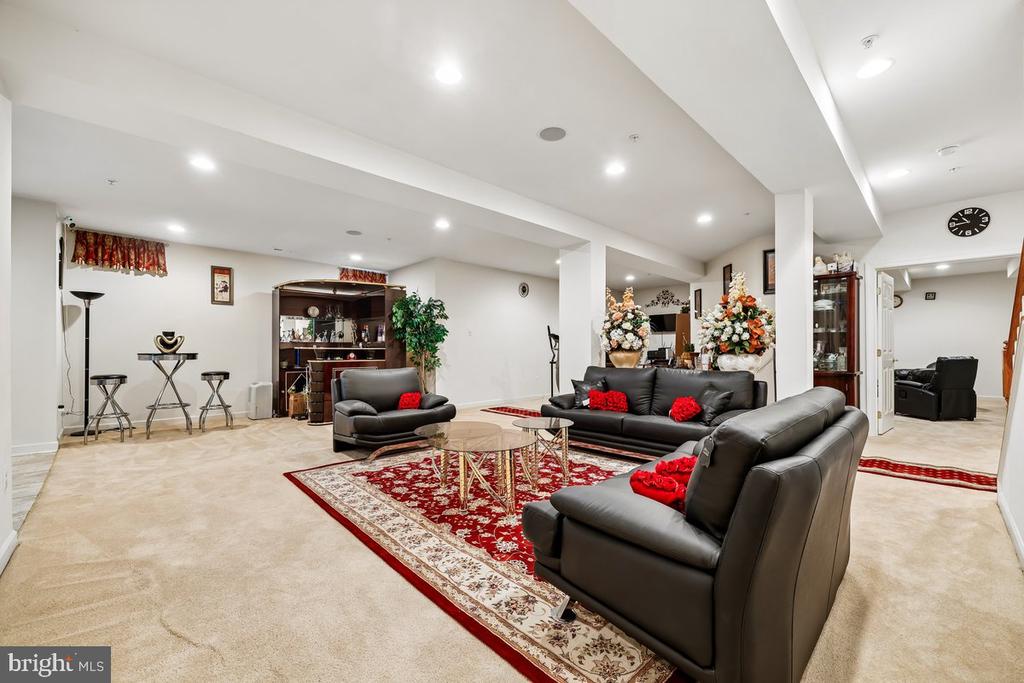 7314 CALEDON COURT