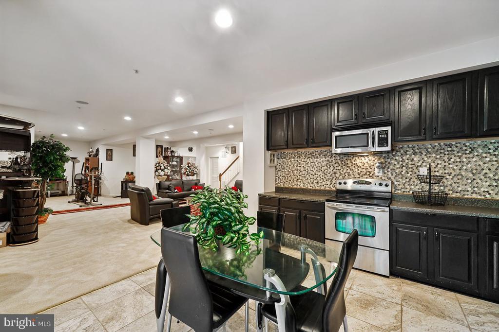 7314 CALEDON COURT