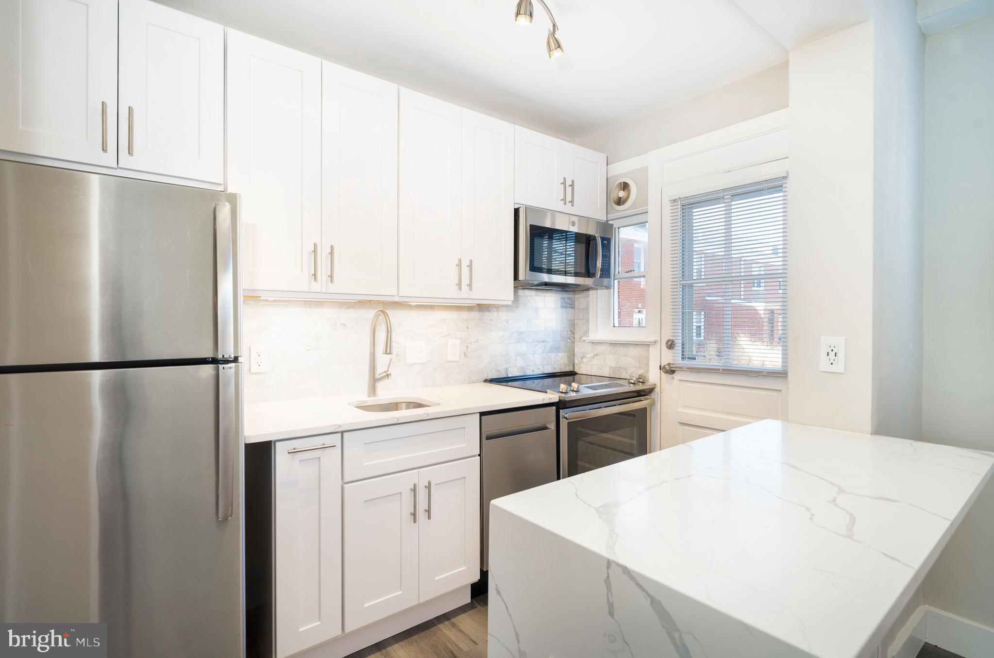3313 COMMONWEALTH AVE #D