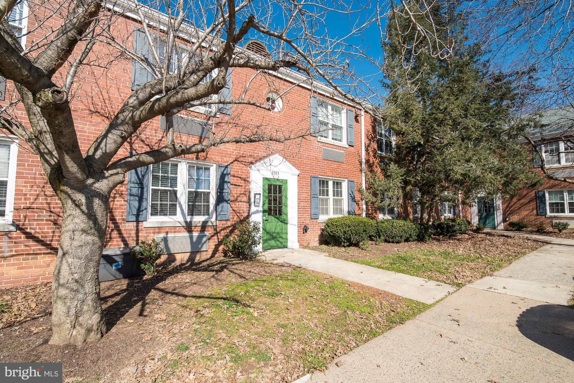 3313 COMMONWEALTH AVE #D