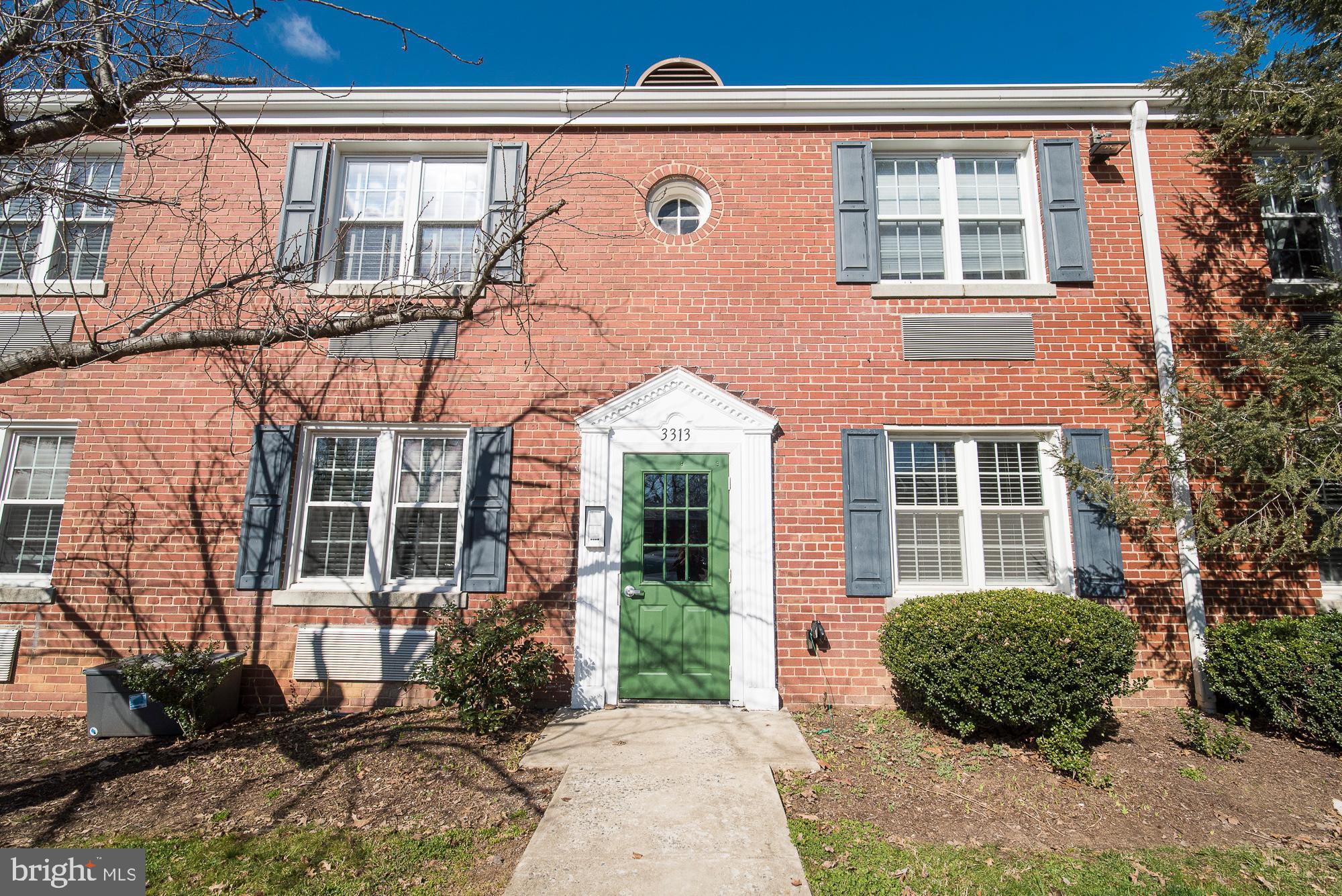 3313 COMMONWEALTH AVE #D