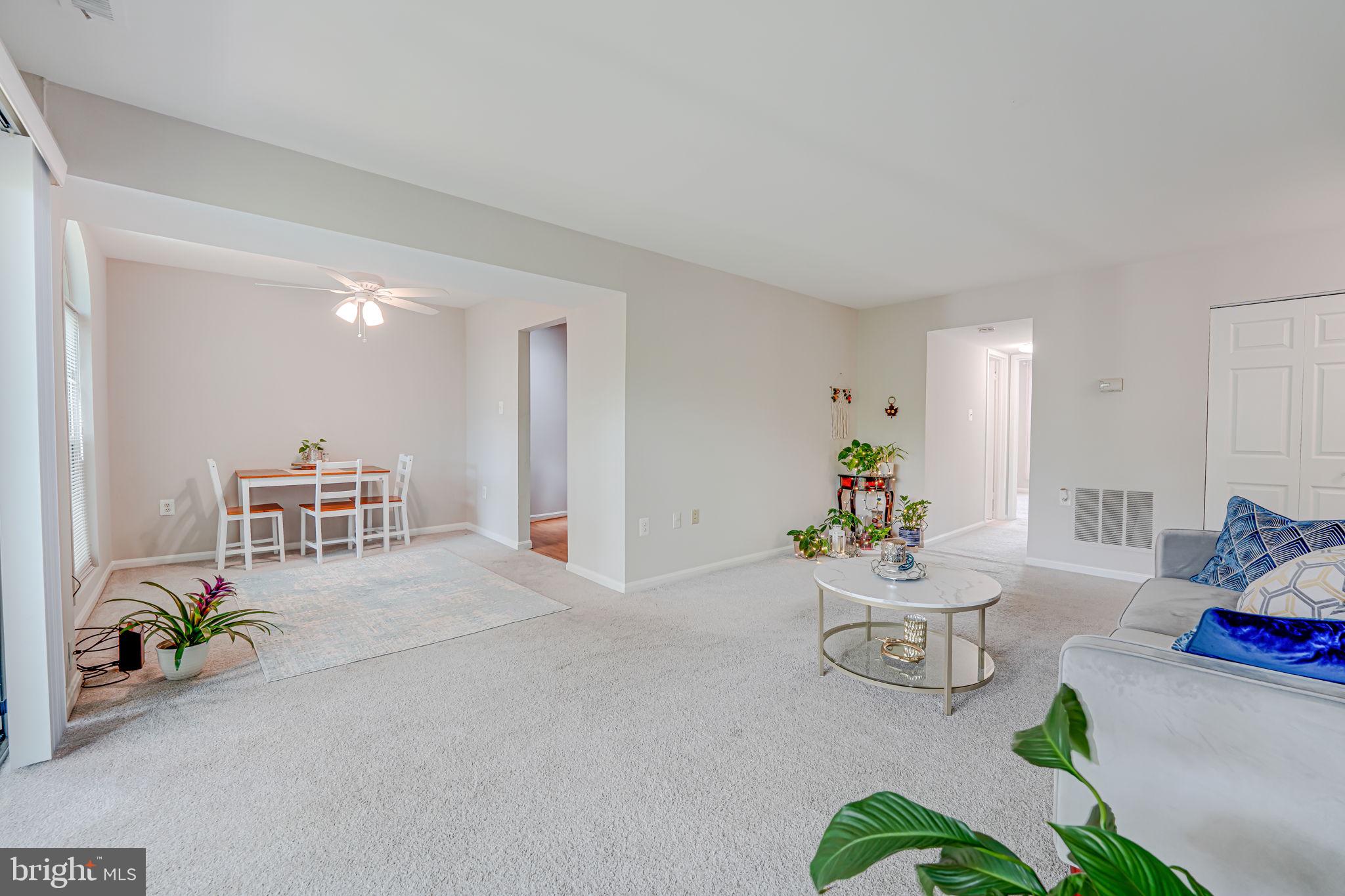 12 Canterbury Sq #301