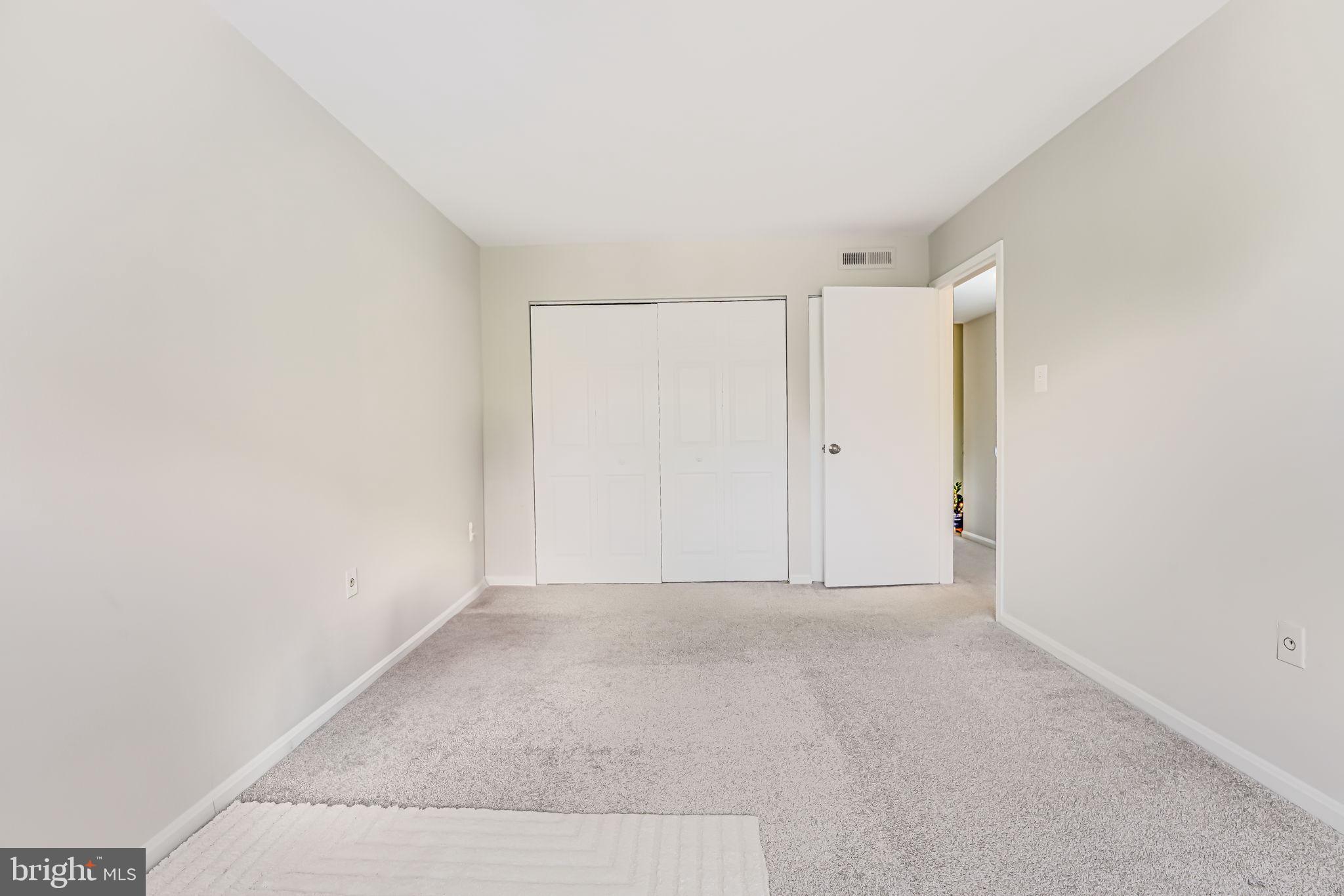 12 Canterbury Sq #301