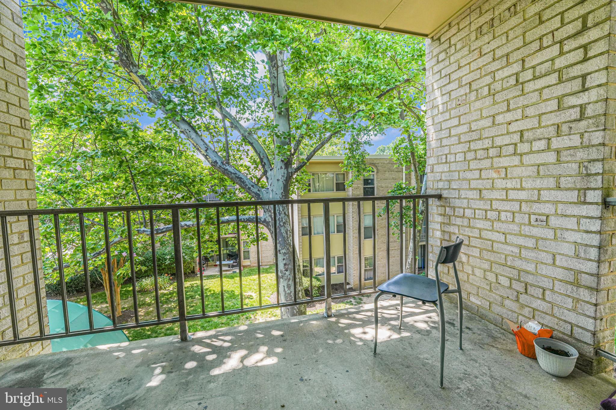 12 Canterbury Sq #301