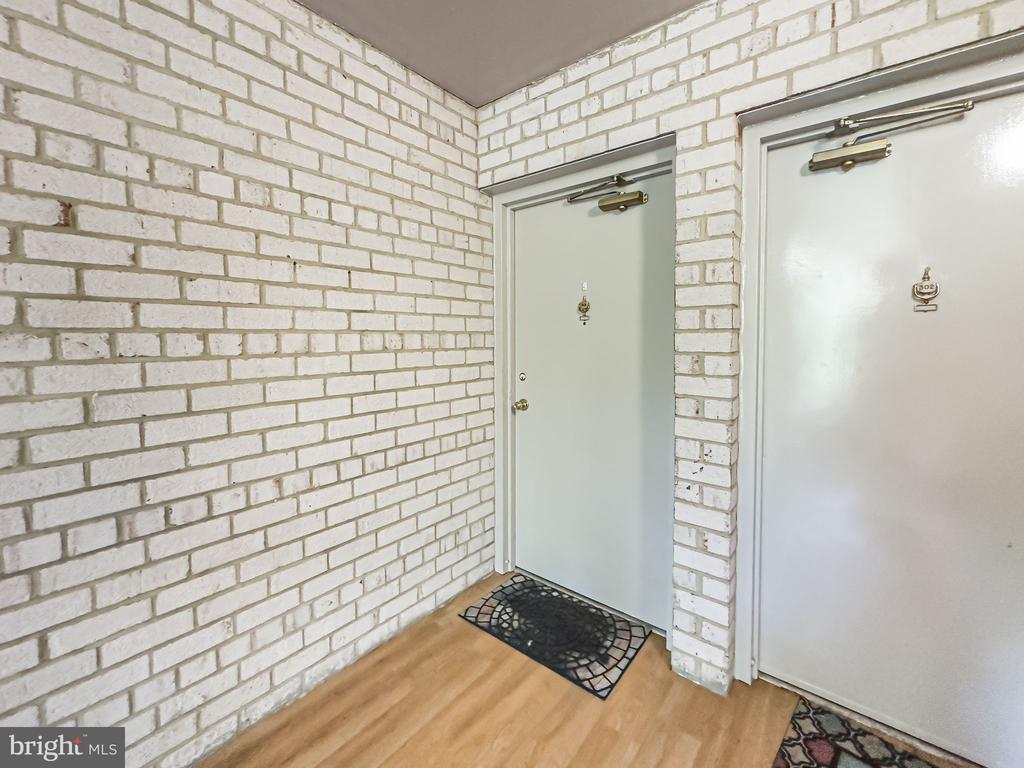 12 Canterbury Sq #301