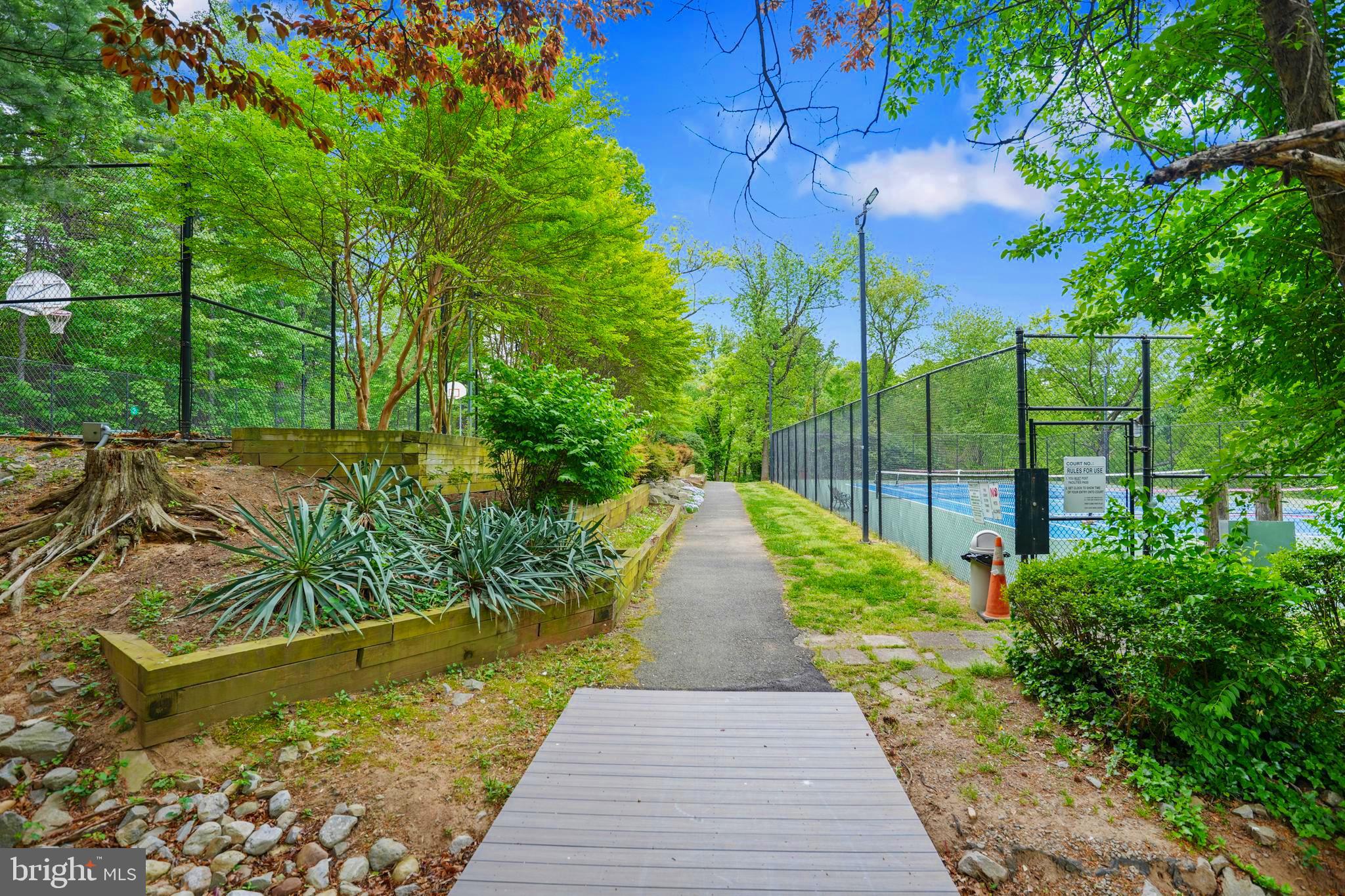 3613 GUNSTON ROAD