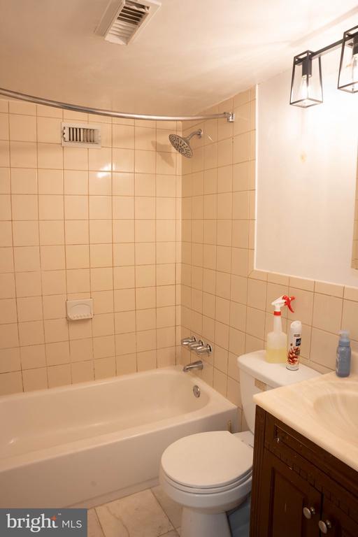 5801 QUANTRELL AVENUE 306