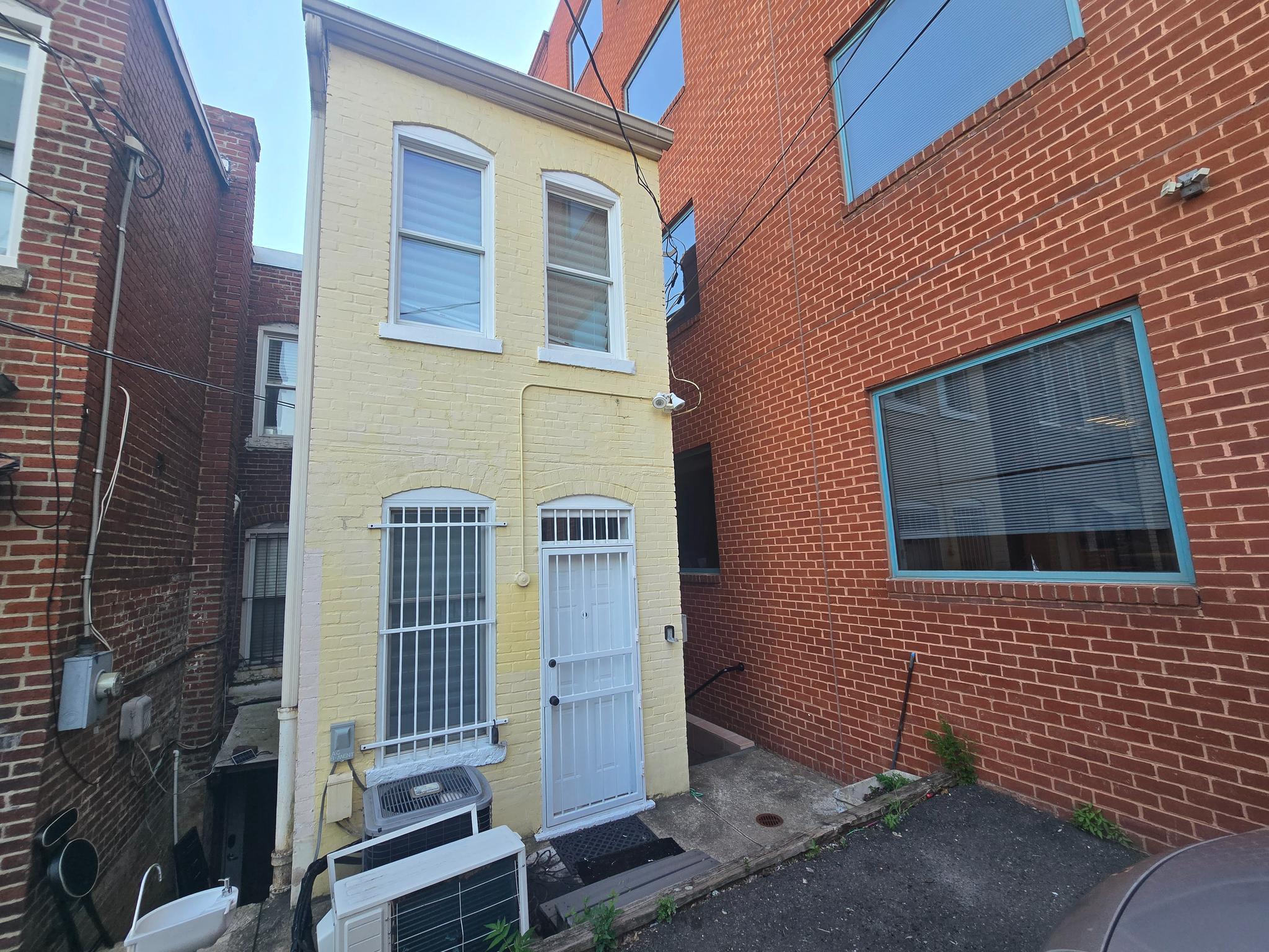 1525 KING STREET