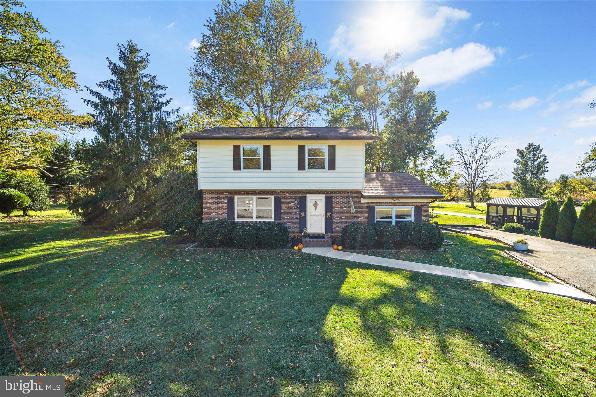 19470 WILLIAMS DRIVE