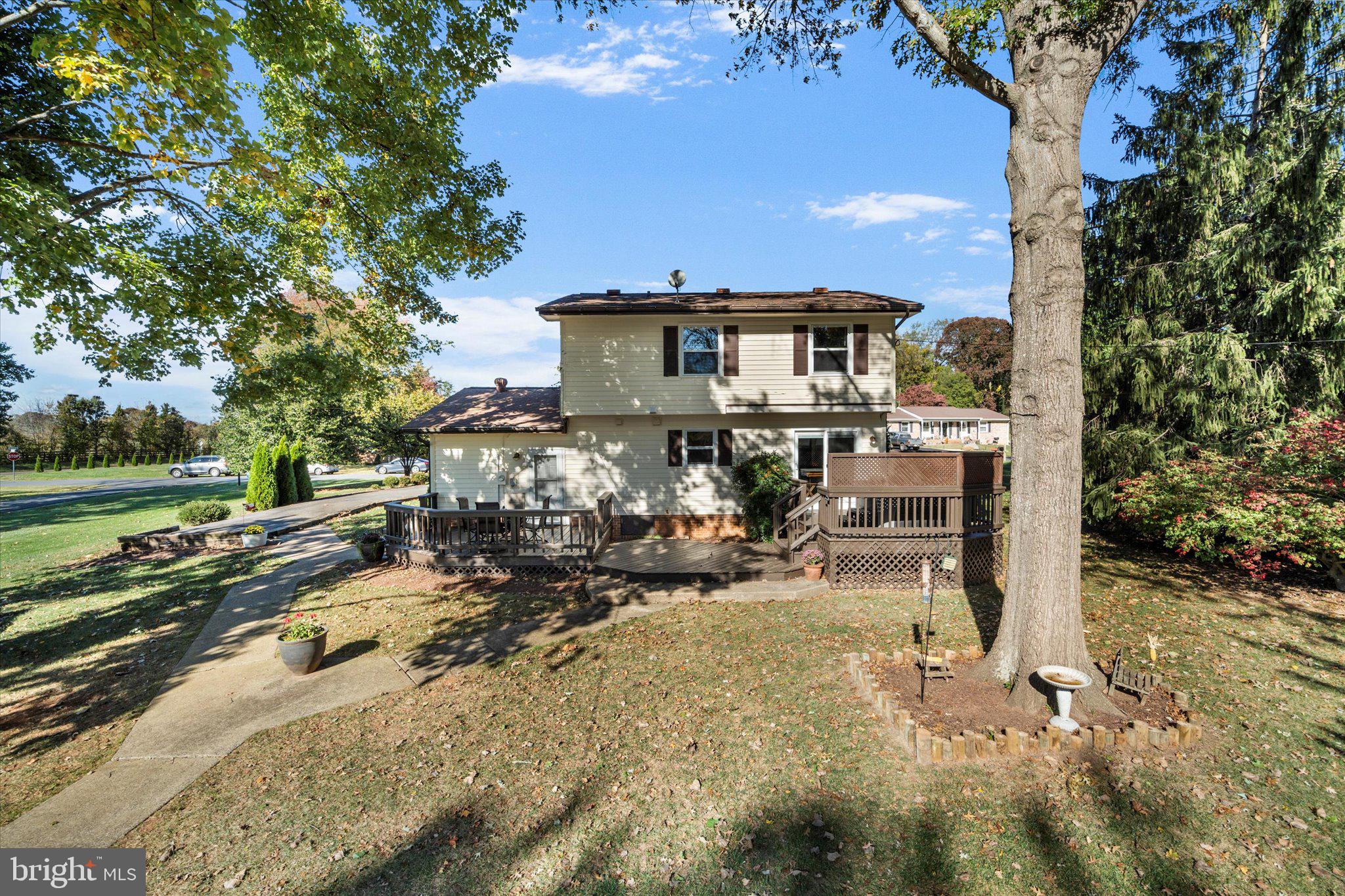 19470 WILLIAMS DRIVE