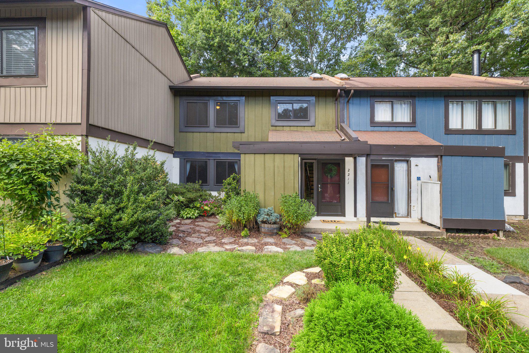 2211 Wheelwright Court