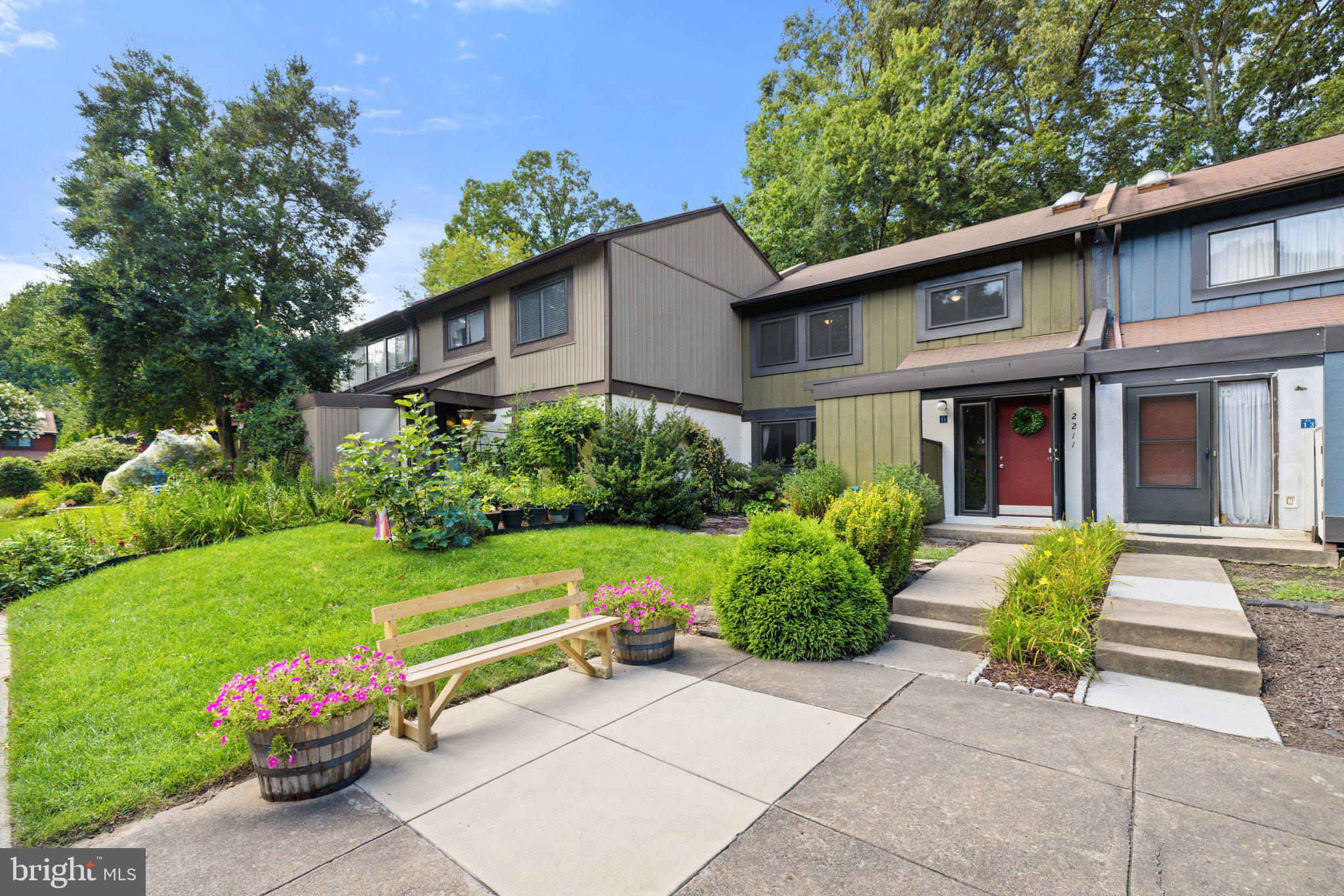 2211 Wheelwright Court