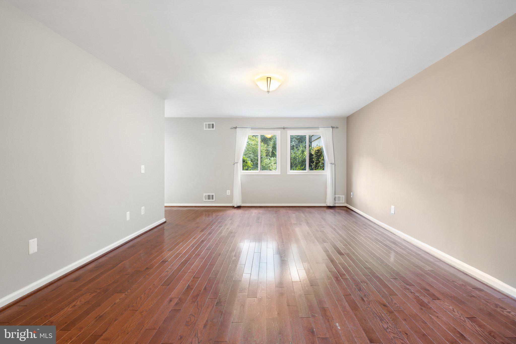 2211 Wheelwright Court