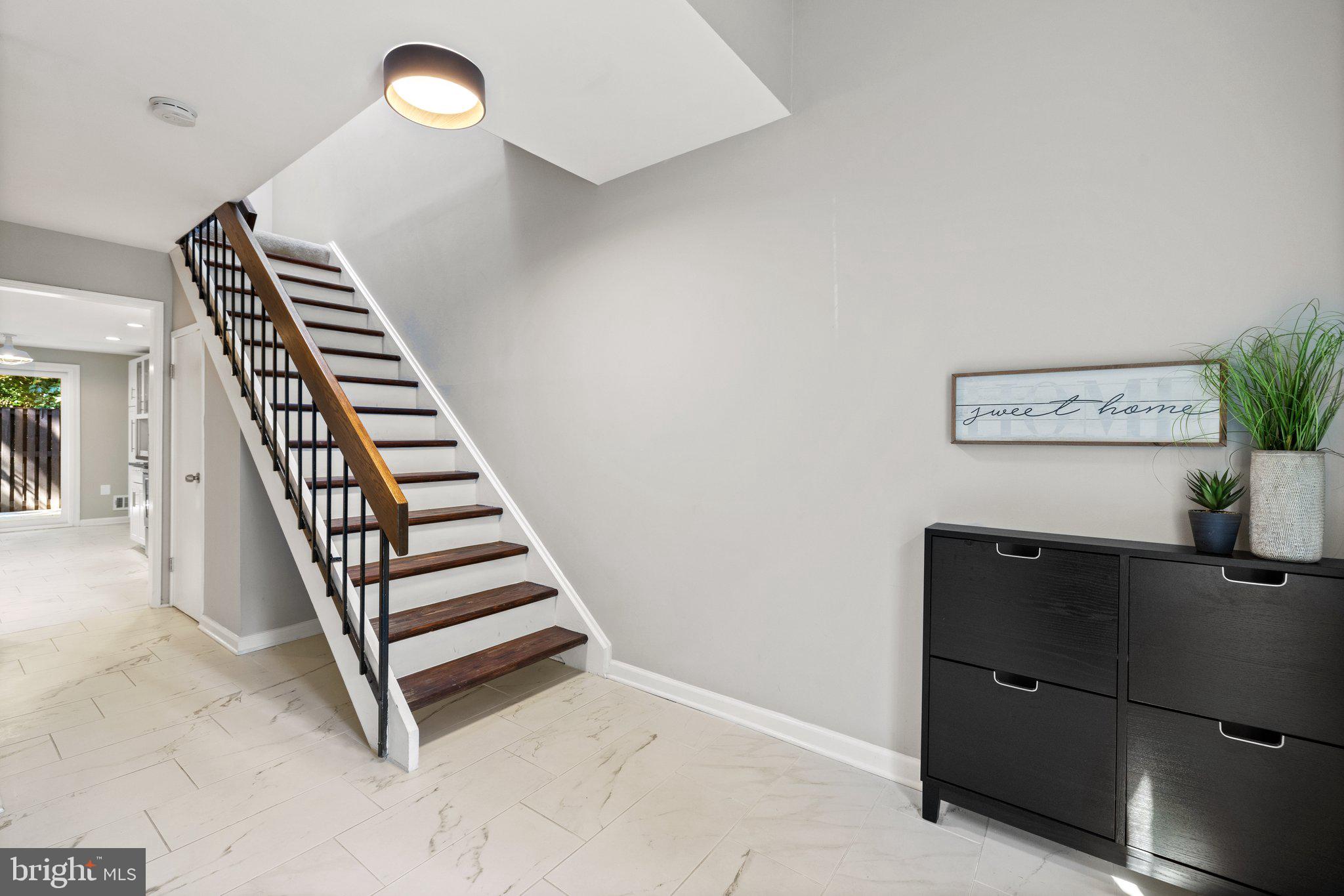 2211 Wheelwright Court